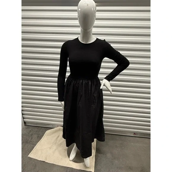 Commense Must-Have Black Maxi Dress: Elegant, Comfortable & Chic size M - Picture 3 of 8